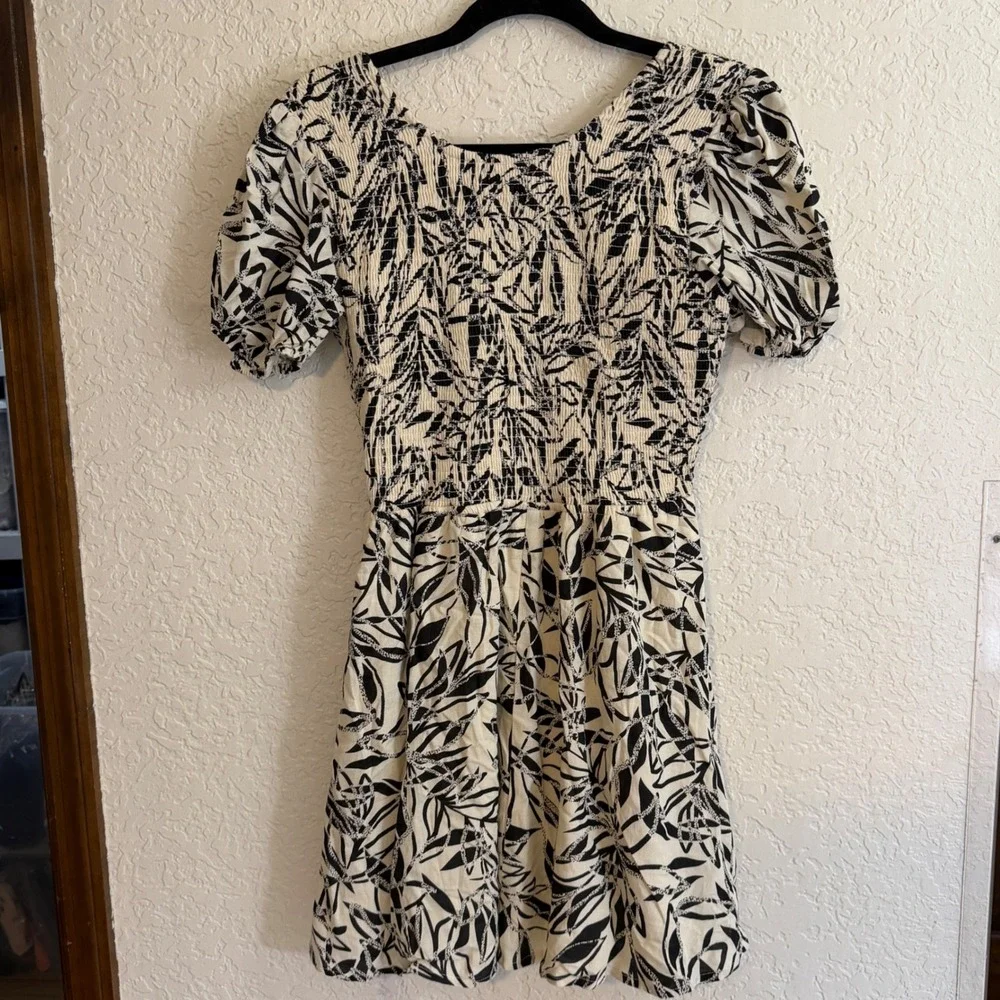 Jessica Simpson Dress Women L Black Leaf Print Smocked Waist Cutout NEW - Picture 6 of 11